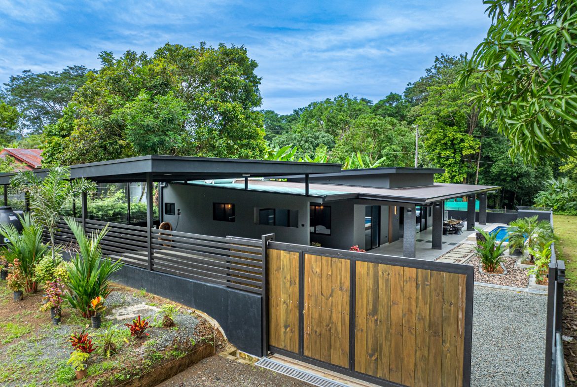 BRAND NEW 3-BEDROOM HOME PLUS EXTRA LAND TO DEVELOP – 0.26 ACRES