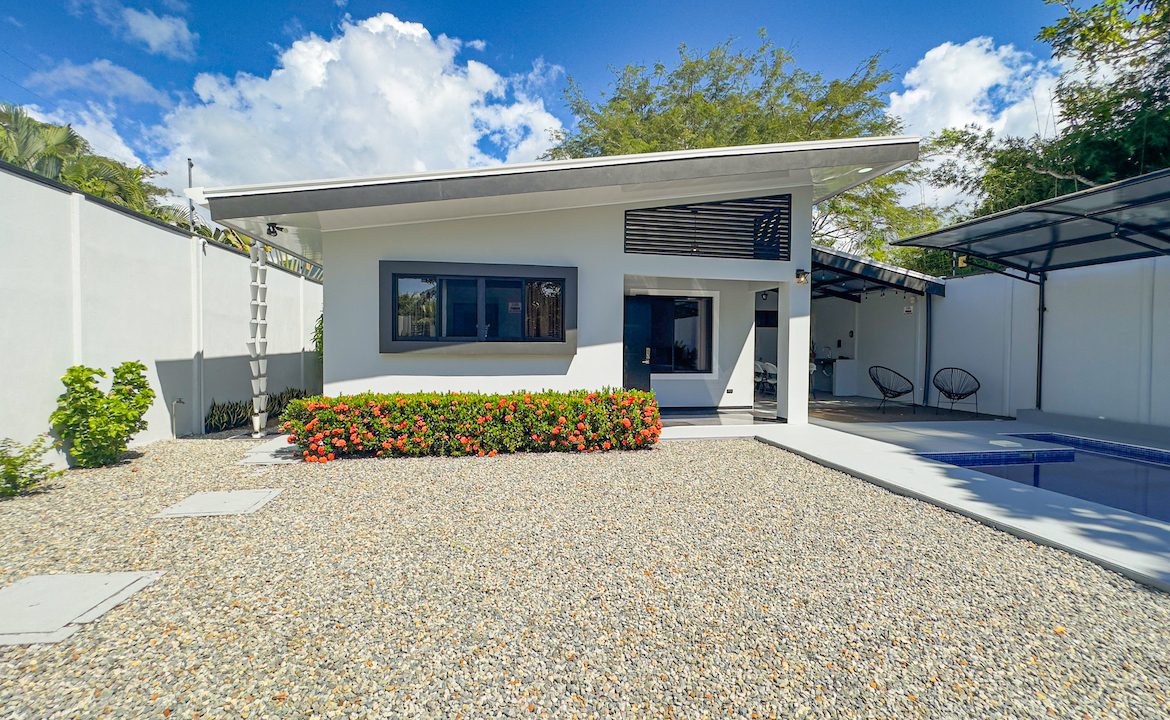 1 BEDROOM HOME WITH POOL AND ROOM TO EXPAND, Uvita, Costa Rica — photo 8
