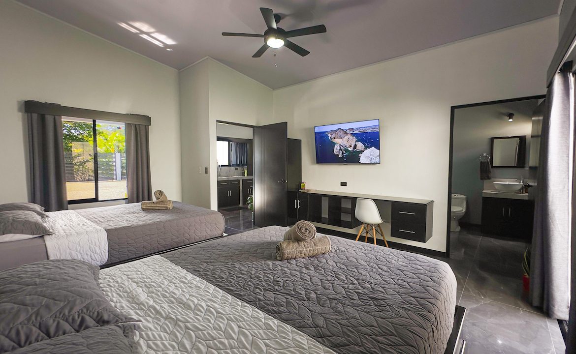 1 BEDROOM HOME WITH POOL AND ROOM TO EXPAND