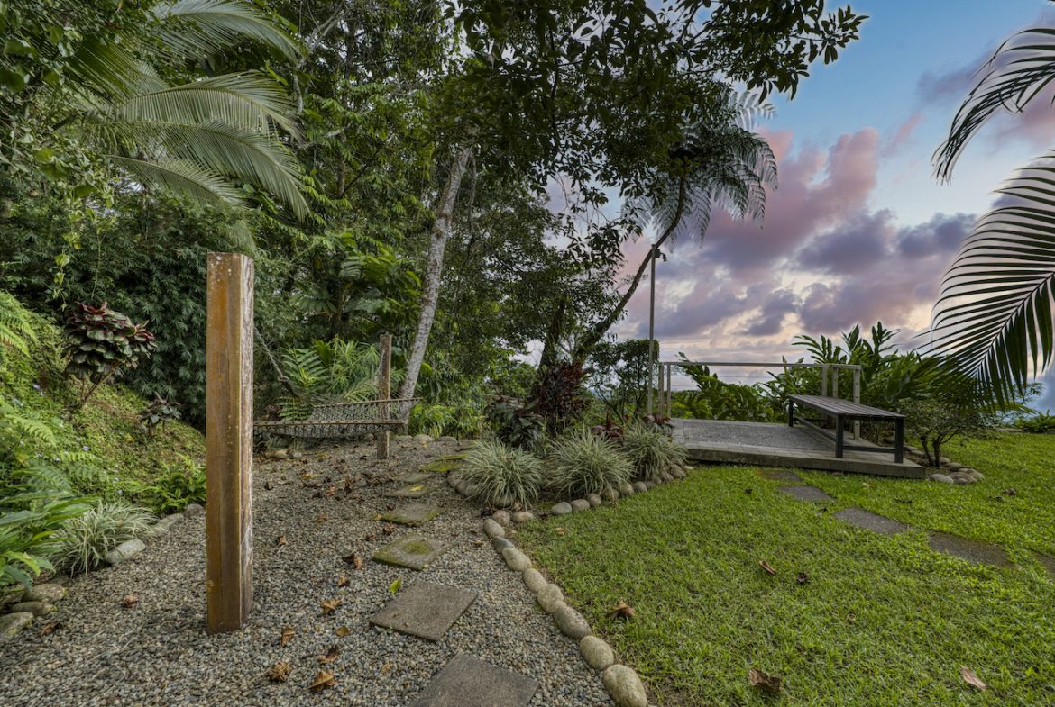 WHALE TAIL AND AMAZING OCEAN VIEWS 2 BEDROOM HOME FOR SALE