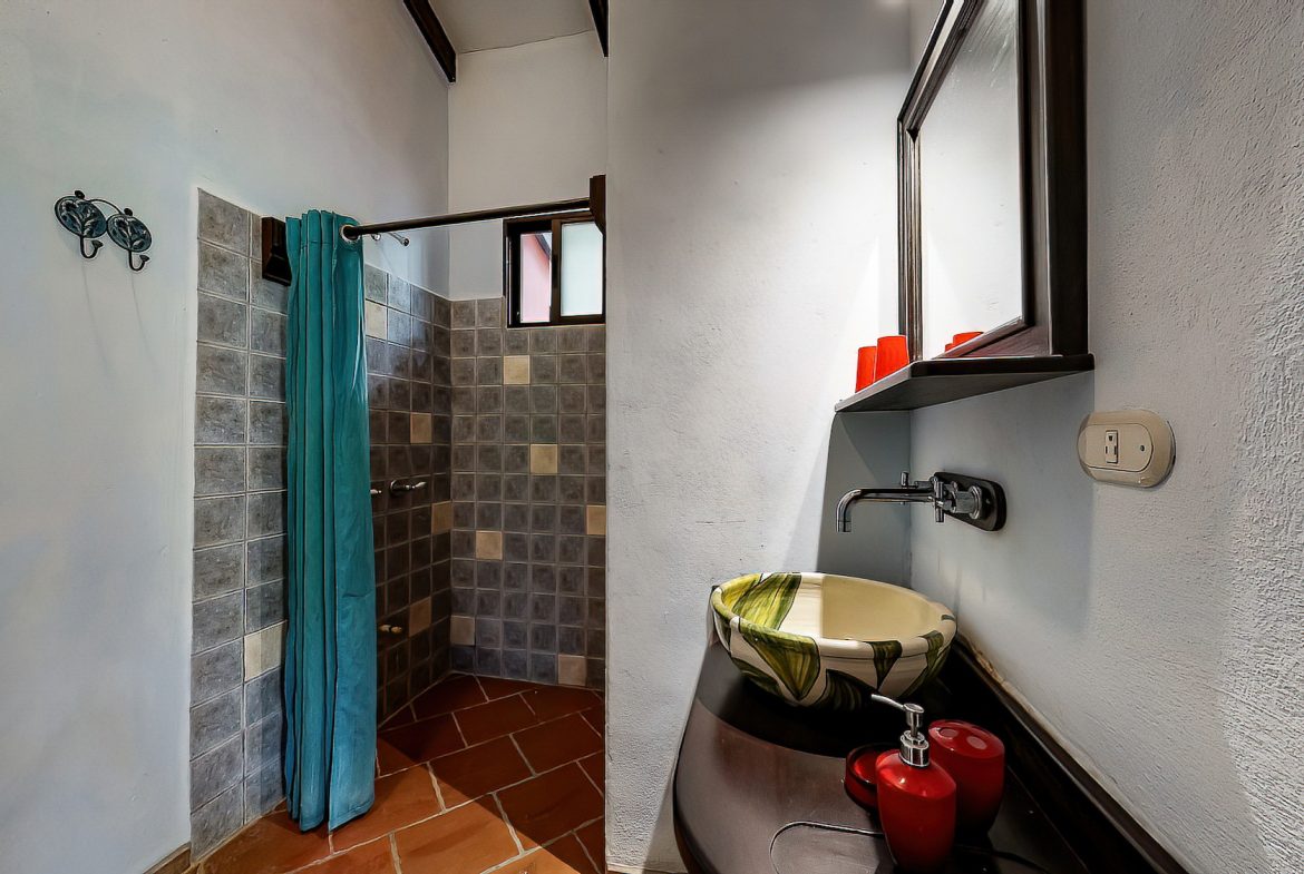 Boutique Lodge Retreat Walking Distance to Uvita River