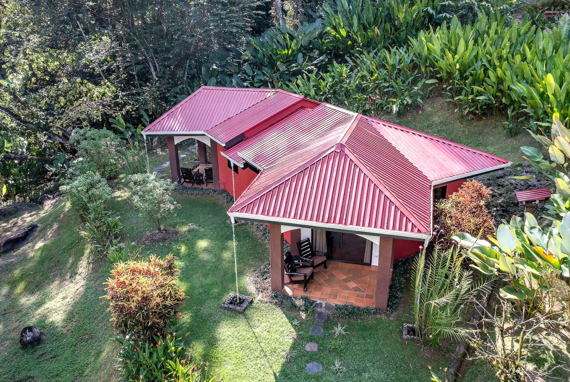 Boutique Lodge Retreat Walking Distance to Uvita River