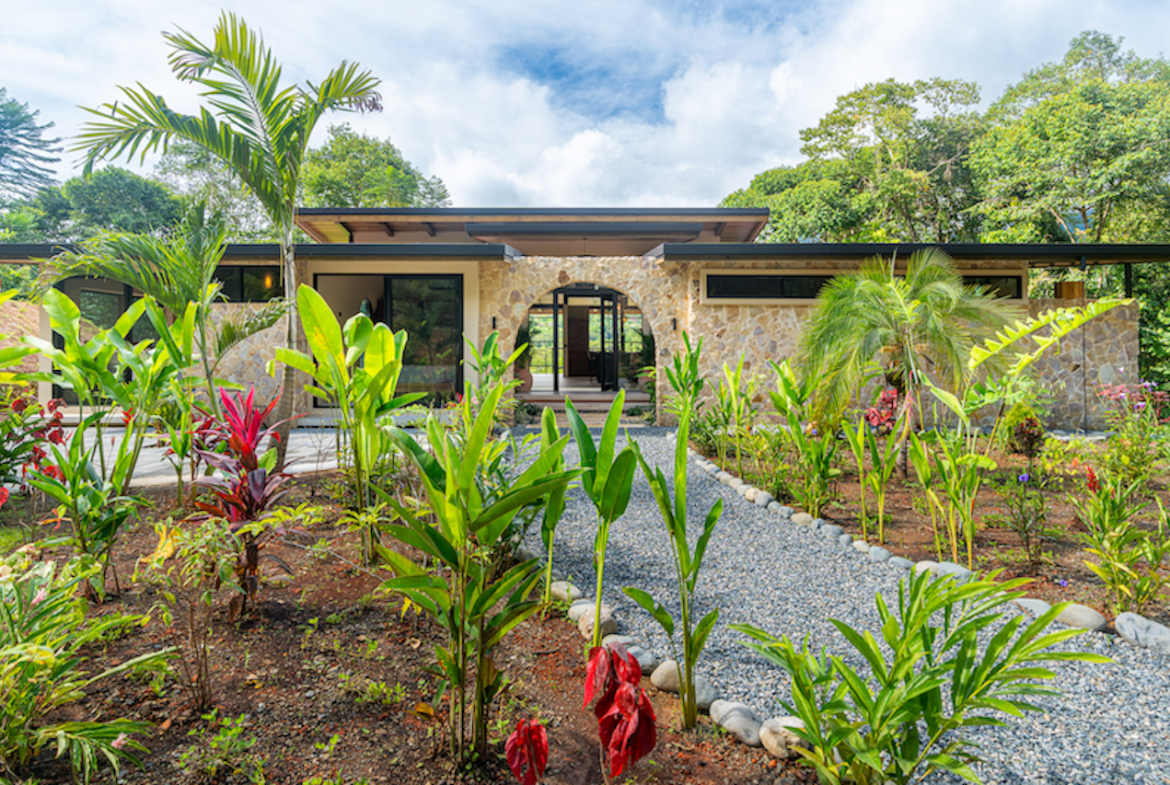 BEAUTIFUL MODERN JUNGLE HOME IN OJOCHAL, Uvita, Costa Rica — photo 7