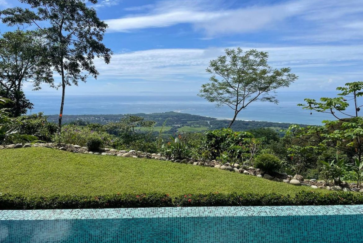 WHALE TAIL AND AMAZING OCEAN VIEWS 2 BEDROOM HOME FOR SALE