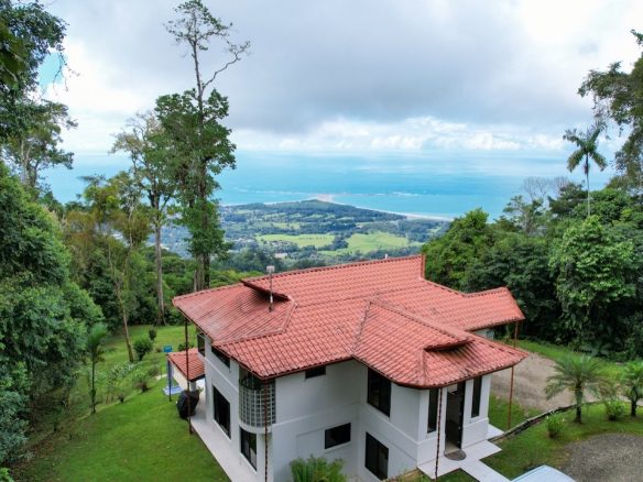 TWO HOUSES WITH AMAZING OCEAN VIEWS + GUEST HOUSE AND ADDITIONAL BUILDING SITES – 13 ACRES, Uvita, Costa Rica — photo 5