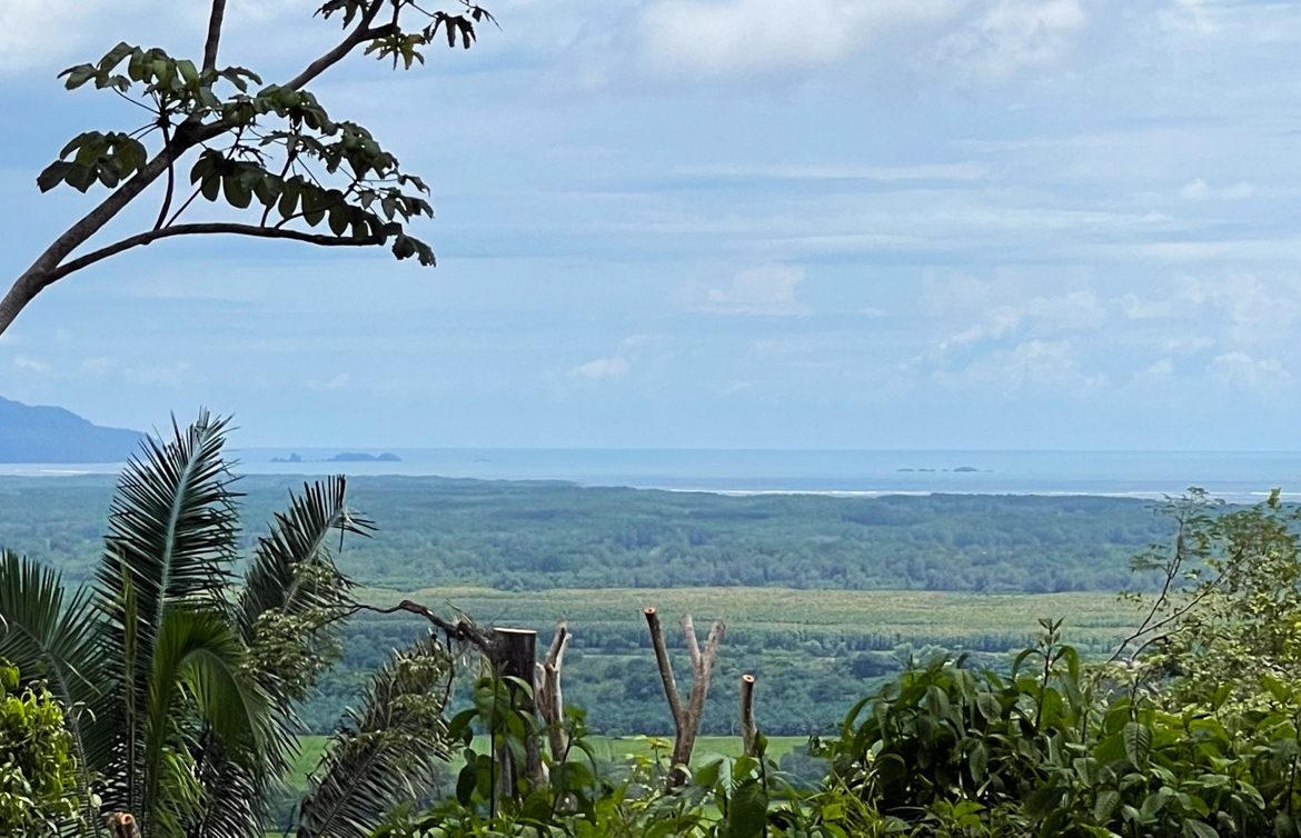 SERENE 5.5-ACRE ESTATE WITH BREATHTAKING VIEWS IN “THE SANCTUARY”