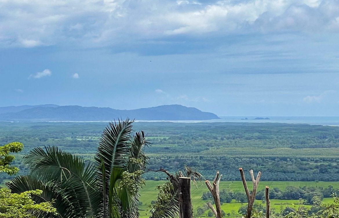 SERENE 5.5-ACRE ESTATE WITH BREATHTAKING VIEWS IN “THE SANCTUARY”