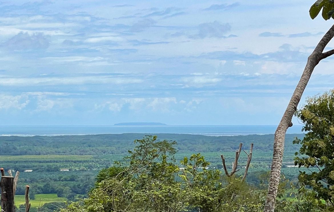 SERENE 5.5-ACRE ESTATE WITH BREATHTAKING VIEWS IN “THE SANCTUARY”