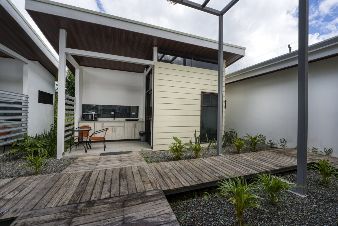 BRAND NEW BUNGALOWS IN UVITA – PRIME LOCATION | 5 BEDROOMS – 5 BATHS | 0.12 ACRES