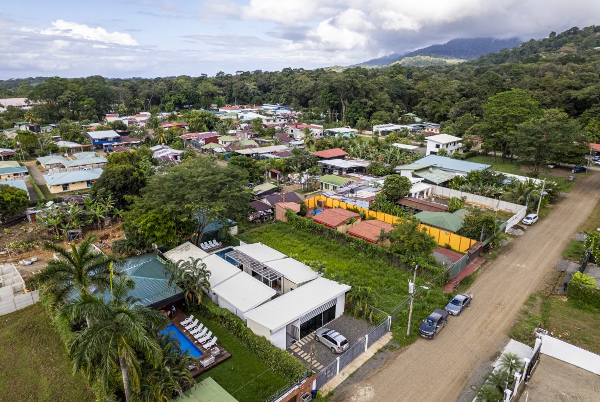 BRAND NEW BUNGALOWS IN UVITA – PRIME LOCATION | 5 BEDROOMS – 5 BATHS | 0.12 ACRES