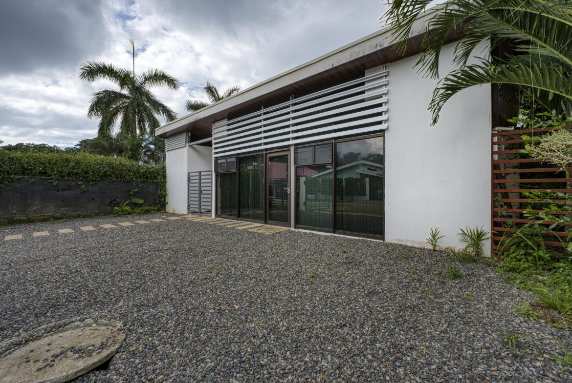 BRAND NEW BUNGALOWS IN UVITA – PRIME LOCATION | 5 BEDROOMS – 5 BATHS | 0.12 ACRES