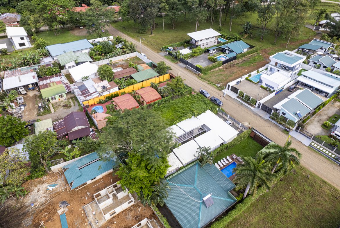 BRAND NEW BUNGALOWS IN UVITA – PRIME LOCATION | 5 BEDROOMS – 5 BATHS | 0.12 ACRES
