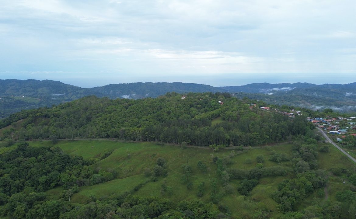 OCEAN AND MOUNTAIN VIEW PROPERTY  – 284 ACRES