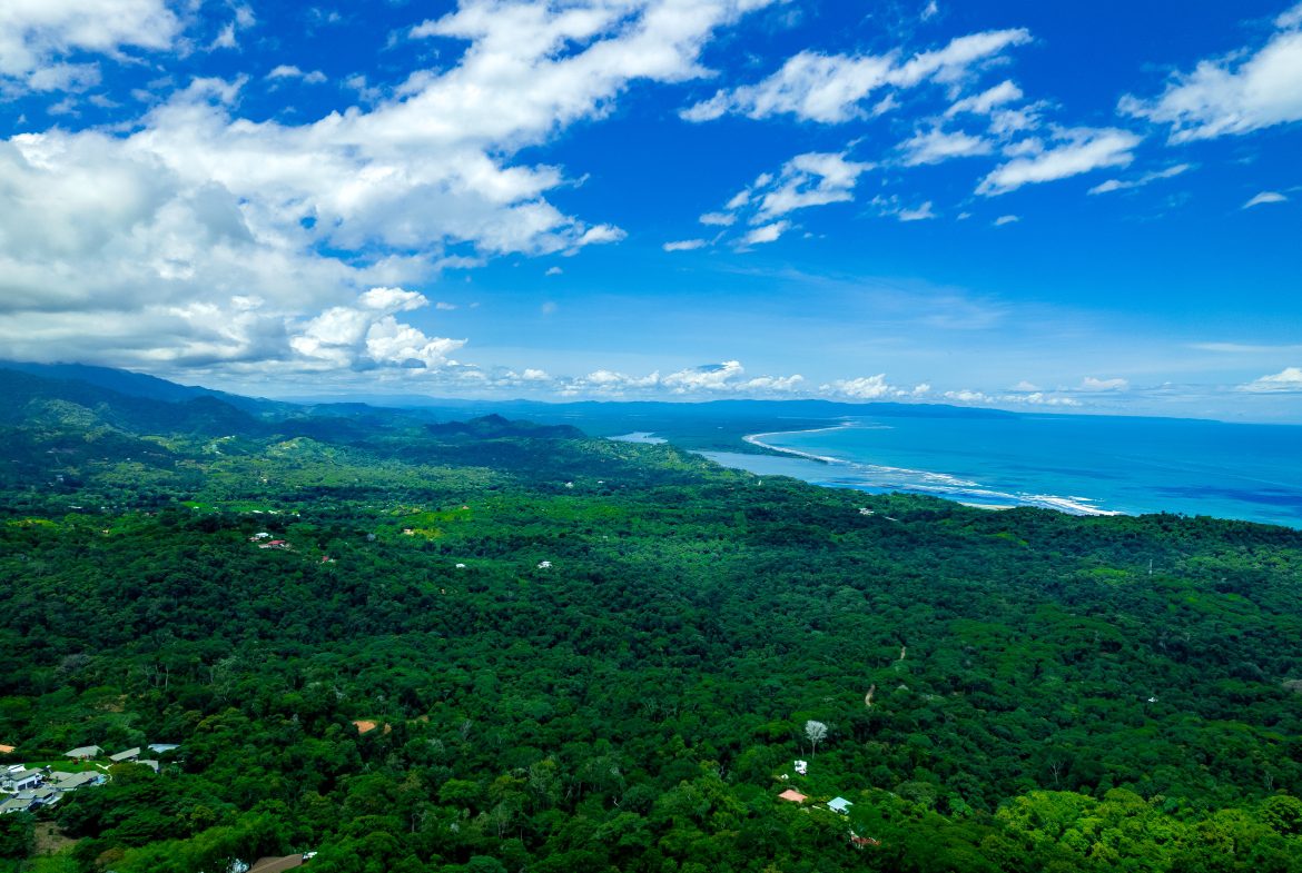 STUNNING OCEAN-VIEW LOT WITH TRANQUIL SURROUNDINGS – 0.5 ACRES