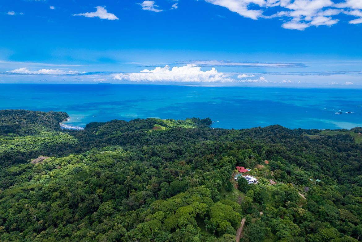 STUNNING OCEAN-VIEW LOT WITH TRANQUIL SURROUNDINGS – 0.5 ACRES