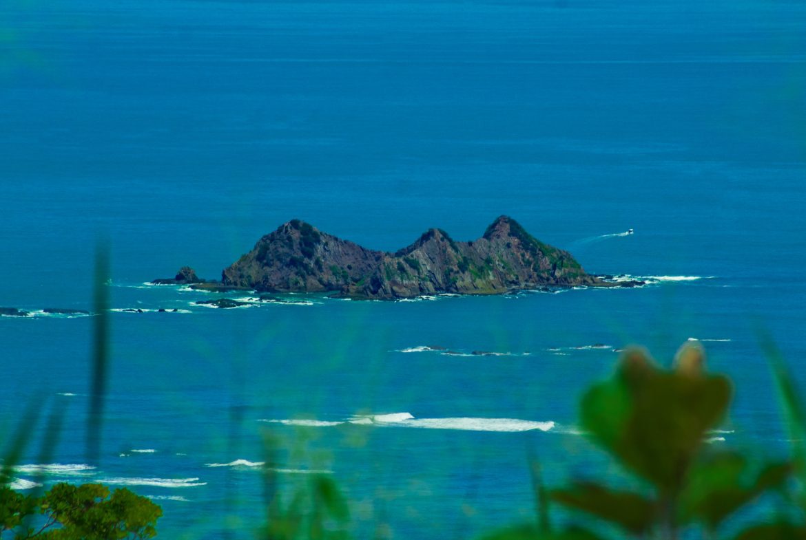 STUNNING OCEAN-VIEW LOT WITH TRANQUIL SURROUNDINGS – 0.5 ACRES