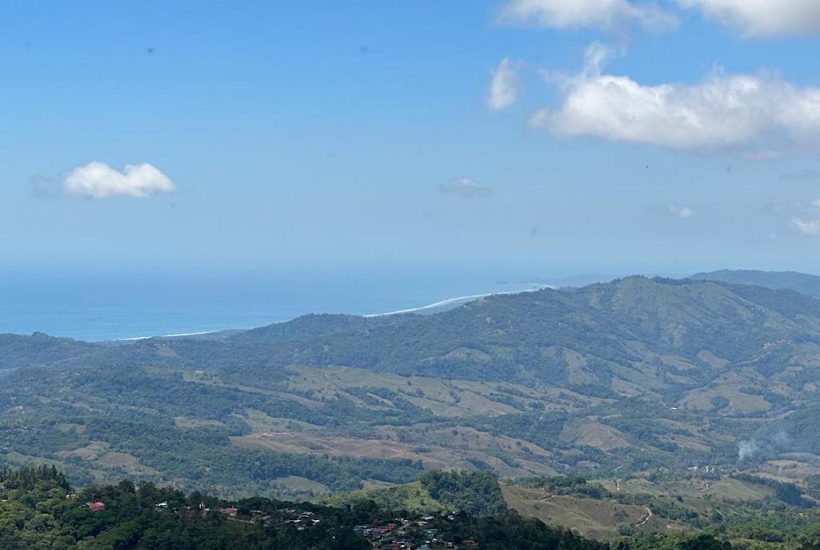OCEAN AND MOUNTAIN VIEW PROPERTY  – 284 ACRES