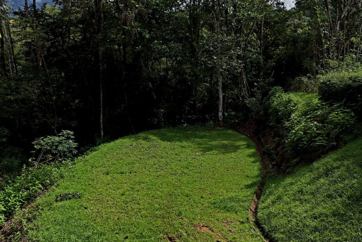 5-MINUTE DRIVE TO UVITA LOT – 0.23 ACRES