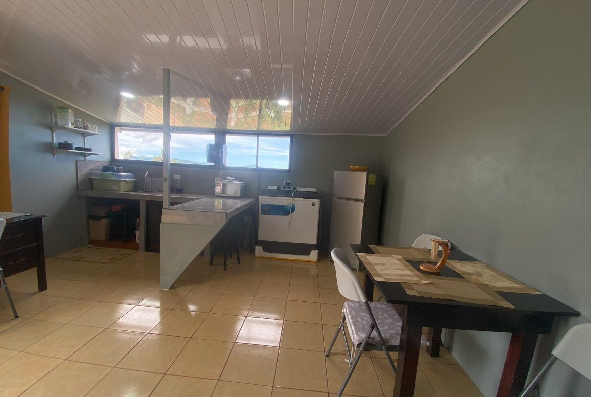 VILLA FONSECA – MOUNTAIN RETREAT WITH STUNNING VIEWS, RUSTIC CABINS & FRUIT ORCHARD – 7.85 ACRES