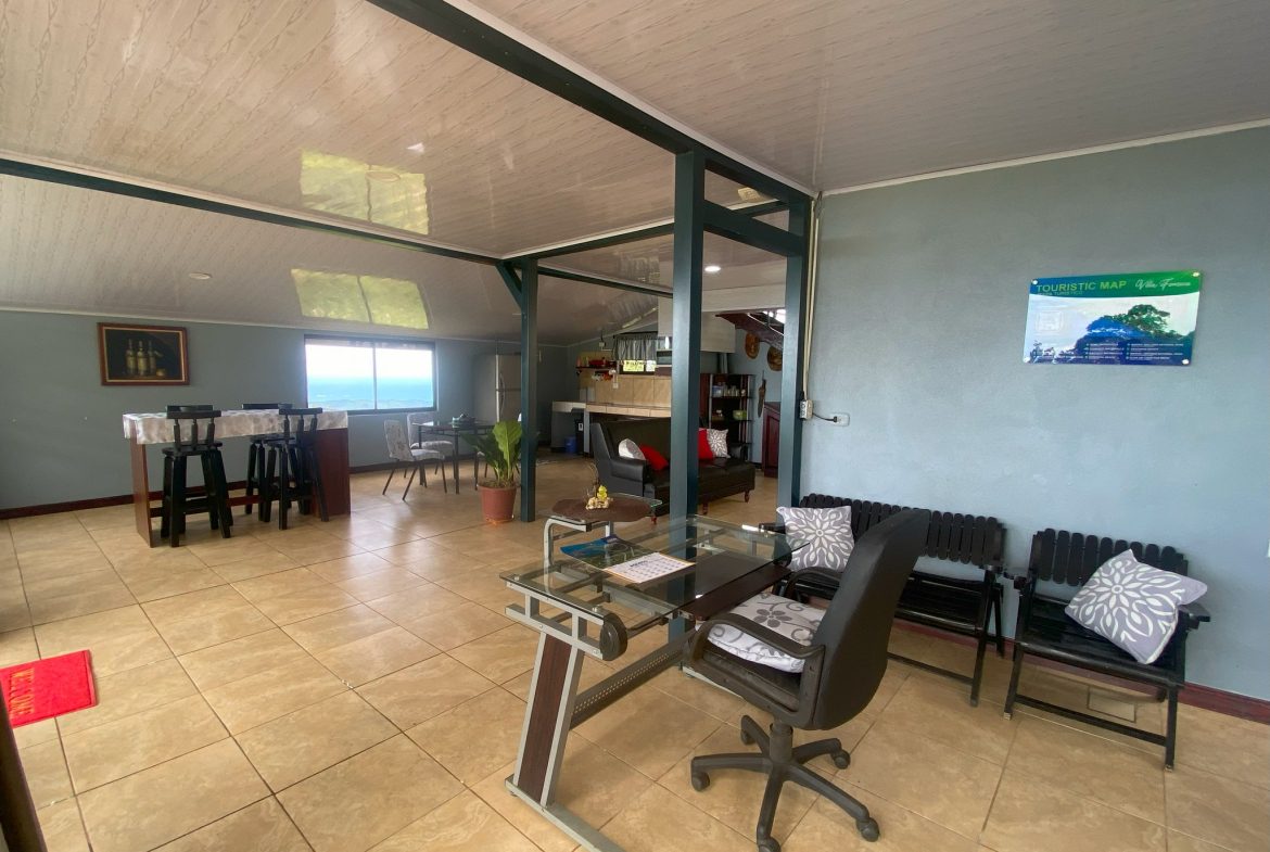 VILLA FONSECA – MOUNTAIN RETREAT WITH STUNNING VIEWS, RUSTIC CABINS & FRUIT ORCHARD – 7.85 ACRES