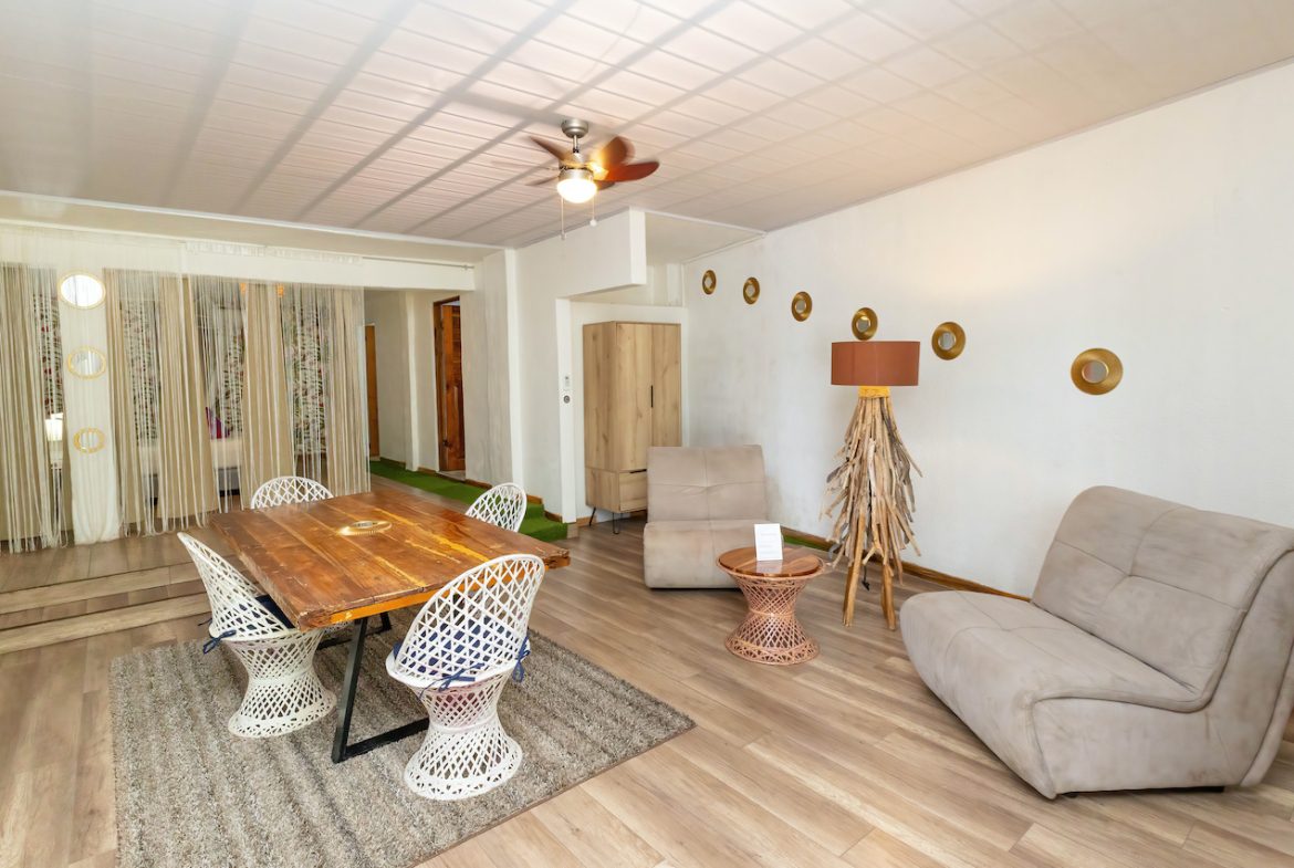 3 UNIT PROPERTY INCOME GENERATING INVESTMENT FOR SALE IN MANUEL ANTONIO