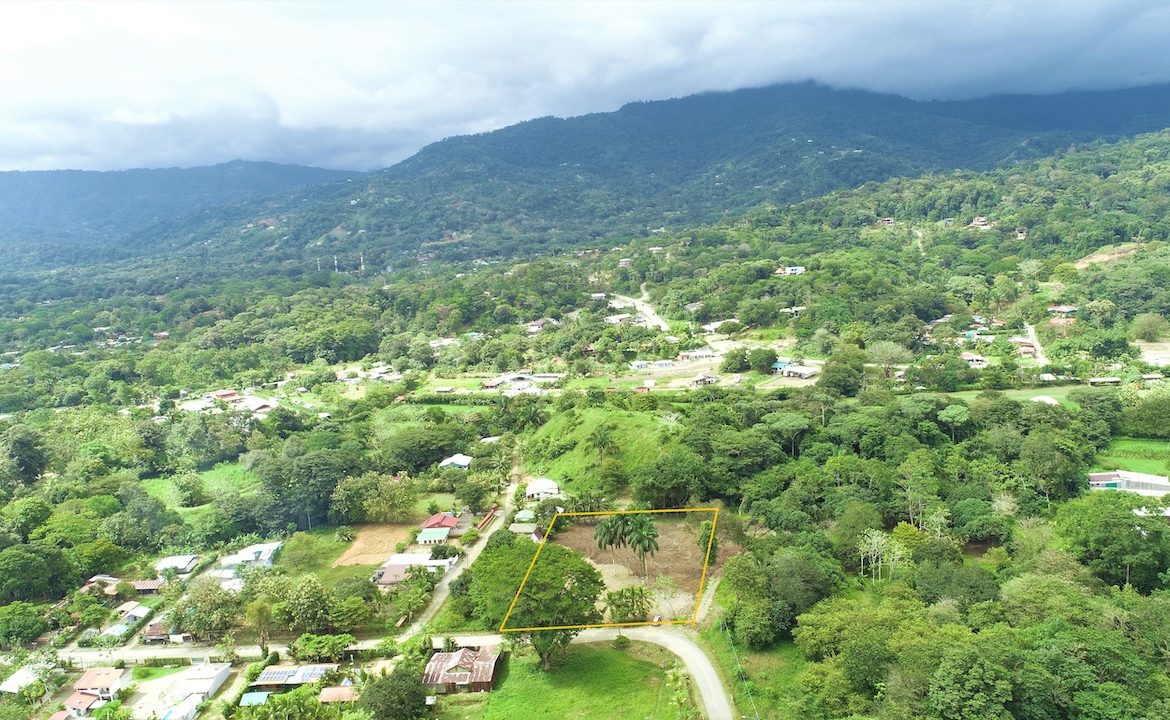 COMMERCIAL AND RESIDENCIAL LOT WALKING DISTANCE TO THE BEACH – 1.23 ACRES