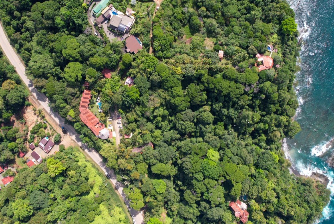 ONE OF A KIND LUXURY BOUTIQUE HOTEL WITH OCEAN AND JUNGLE VIEWS