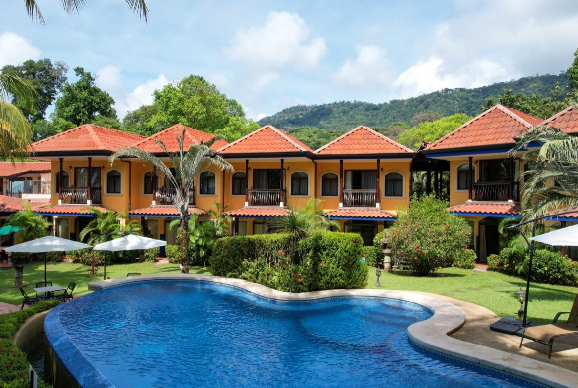 ONE OF A KIND LUXURY BOUTIQUE HOTEL WITH OCEAN AND JUNGLE VIEWS