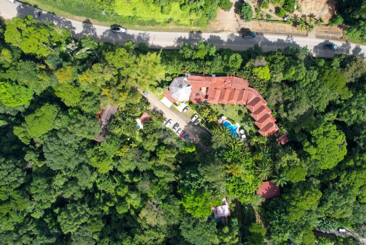 ONE OF A KIND LUXURY BOUTIQUE HOTEL WITH OCEAN AND JUNGLE VIEWS