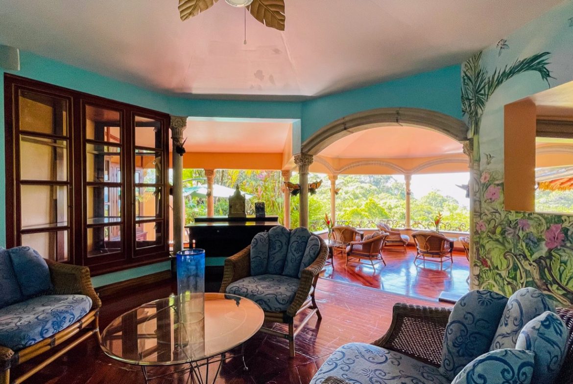 ONE OF A KIND LUXURY BOUTIQUE HOTEL WITH OCEAN AND JUNGLE VIEWS
