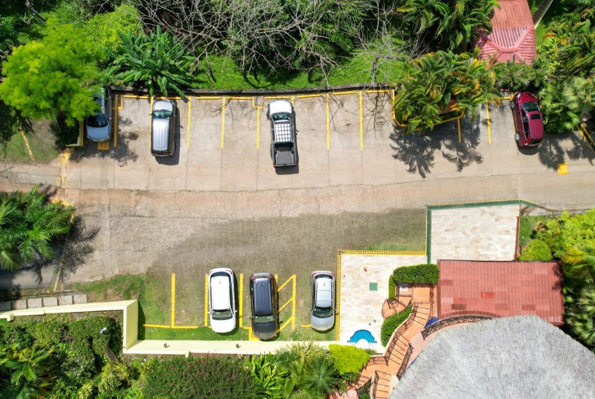 ONE OF A KIND LUXURY BOUTIQUE HOTEL WITH OCEAN AND JUNGLE VIEWS