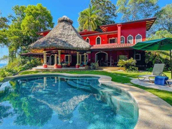 BEACHFRONT COLONIAL ESTATE IN ESCALERAS, Dominical, Costa Rica — photo 6