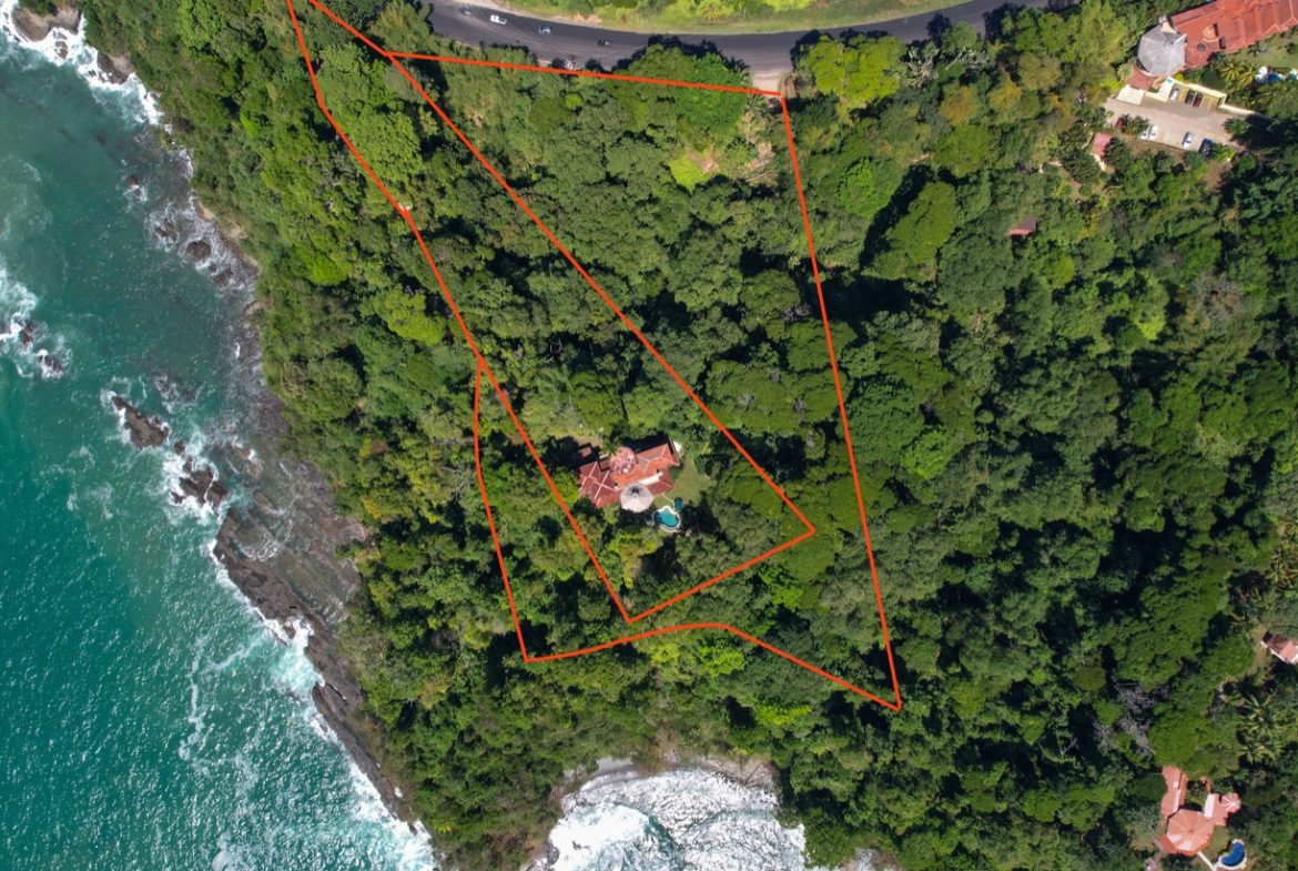 BEACHFRONT COLONIAL ESTATE IN ESCALERAS, Uvita, Costa Rica — photo 7