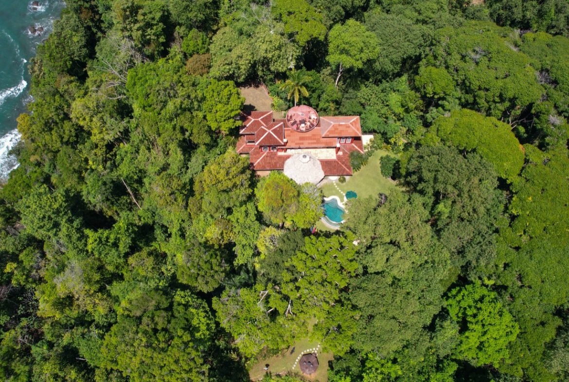 BEACHFRONT COLONIAL ESTATE IN ESCALERAS, Uvita, Costa Rica — photo 8