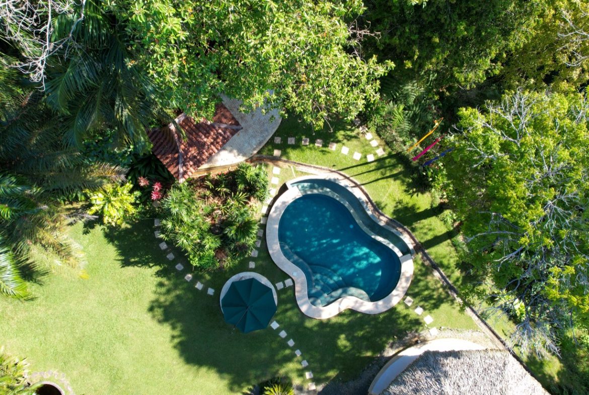 BEACHFRONT COLONIAL ESTATE IN ESCALERAS