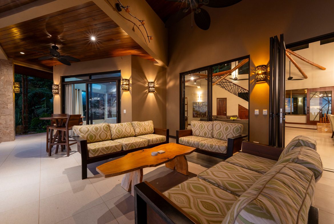 Casa Bambú – LUXURY 5 BEDROOM ESTATE WITH EXCEPTIONAL OCEAN VIEWS