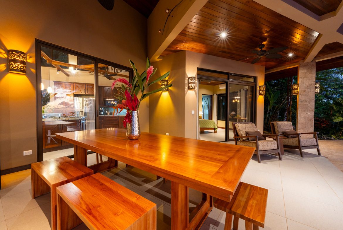 Casa Bambú – LUXURY 5 BEDROOM ESTATE WITH EXCEPTIONAL OCEAN VIEWS
