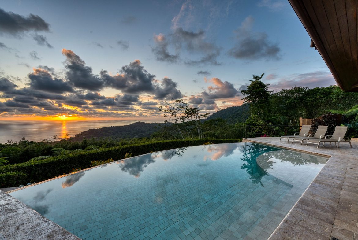 Casa Bambú – LUXURY 5 BEDROOM ESTATE WITH EXCEPTIONAL OCEAN VIEWS