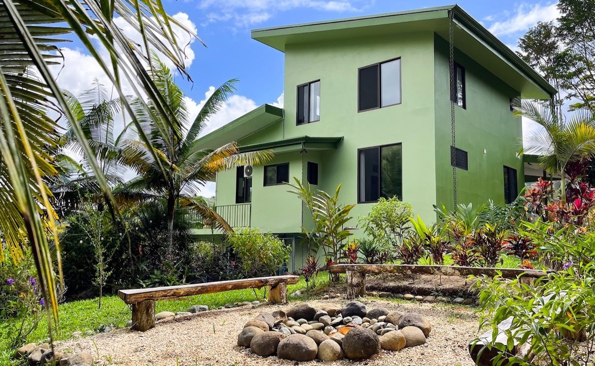 A HOLISTIC SANCTUARY IN SERENITY GARDENS – 1.03 ACRES