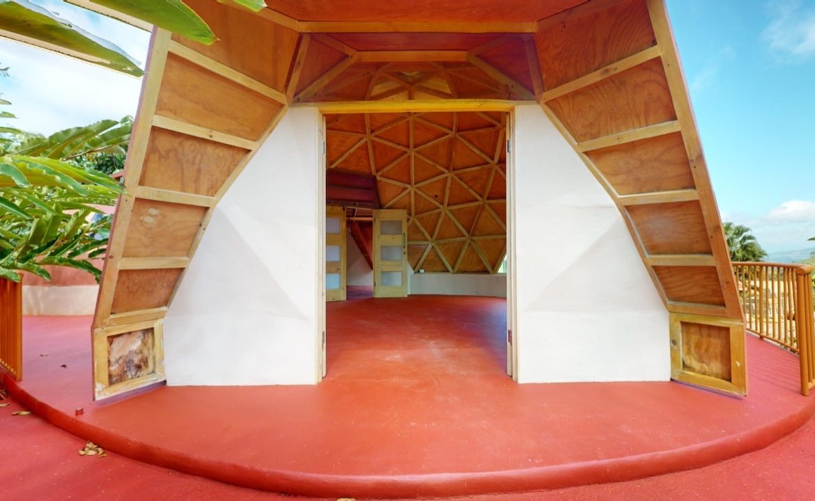 A HOLISTIC SANCTUARY IN SERENITY GARDENS – 1.03 ACRES