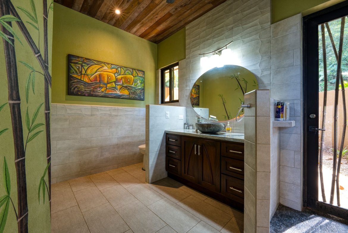 Casa Bambú – LUXURY 5 BEDROOM ESTATE WITH EXCEPTIONAL OCEAN VIEWS