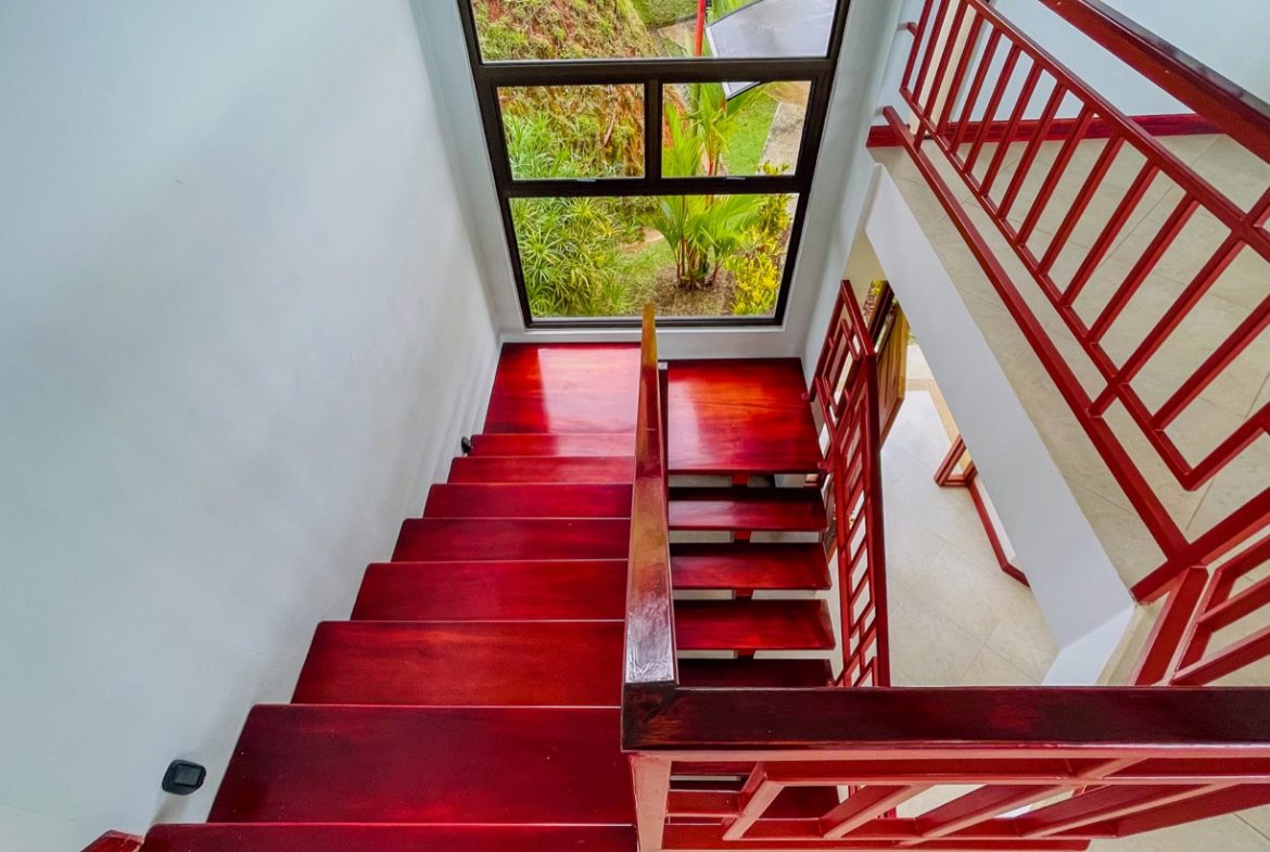 3-BEDROOM OCEAN VIEW HOME IN GATED COMMUNITY – 0.24 ACRES
