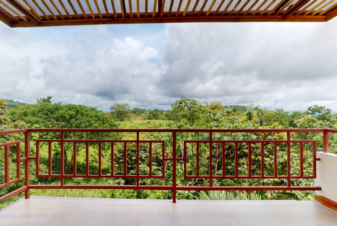 3-BEDROOM OCEAN VIEW HOME IN GATED COMMUNITY – 0.24 ACRES