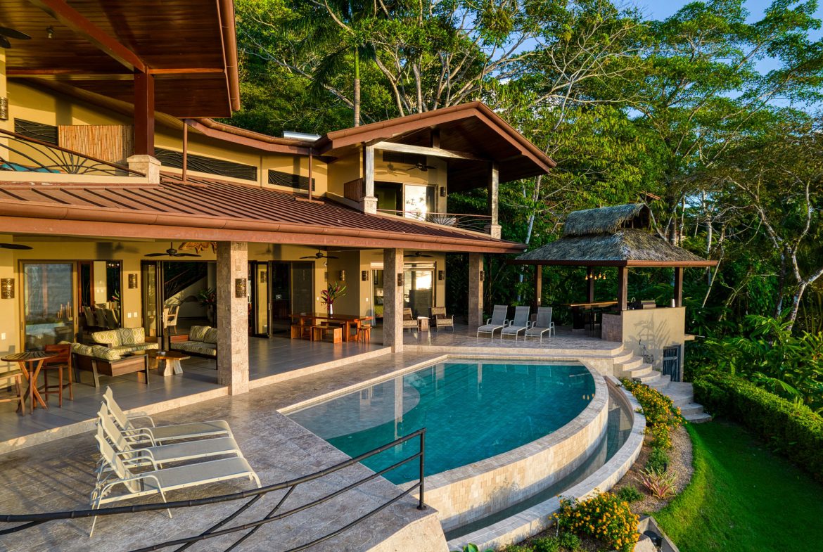 Casa Bambú – LUXURY 5 BEDROOM ESTATE WITH EXCEPTIONAL OCEAN VIEWS