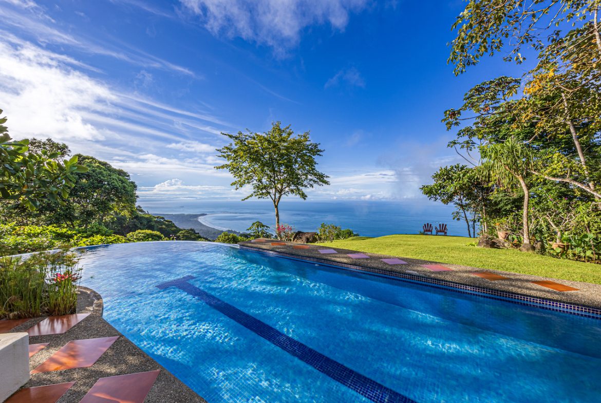 WHALE TAIL VIEW AND PRIVACY LUXURY 3 BEDROOM HOME – 7.5 ACRES, Uvita, Costa Rica — photo 4