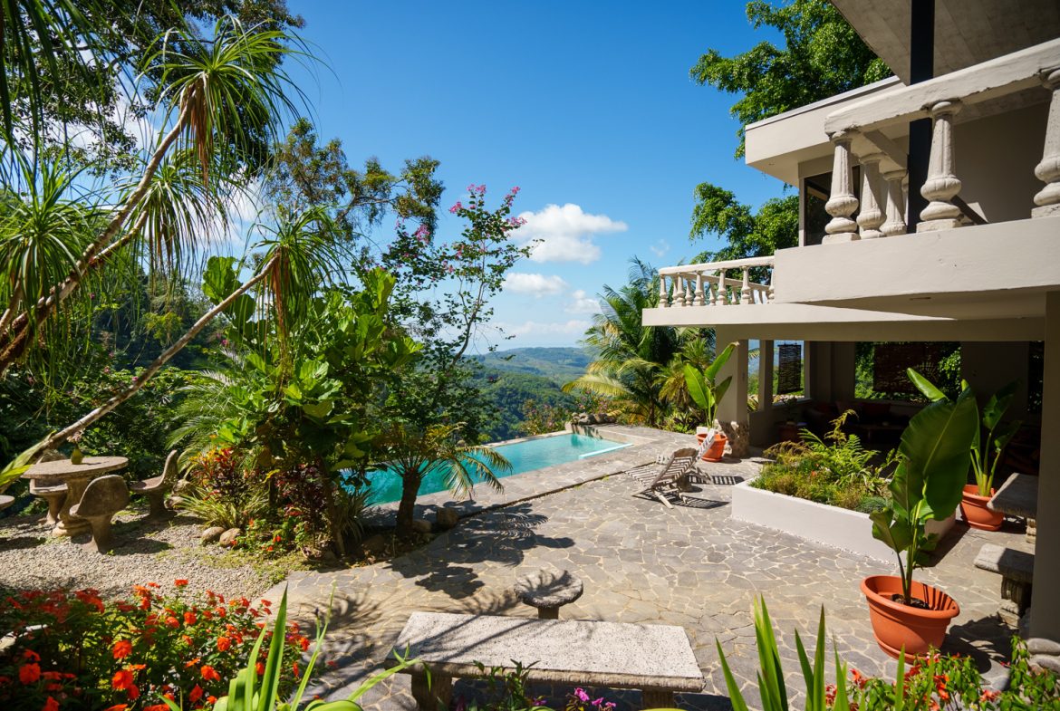LUXURIOUS RETREAT WITH LARGE WATERFALL ON THE PROPERTY AND EXPANSIVE OCEAN VIEW – 12 ACRES
