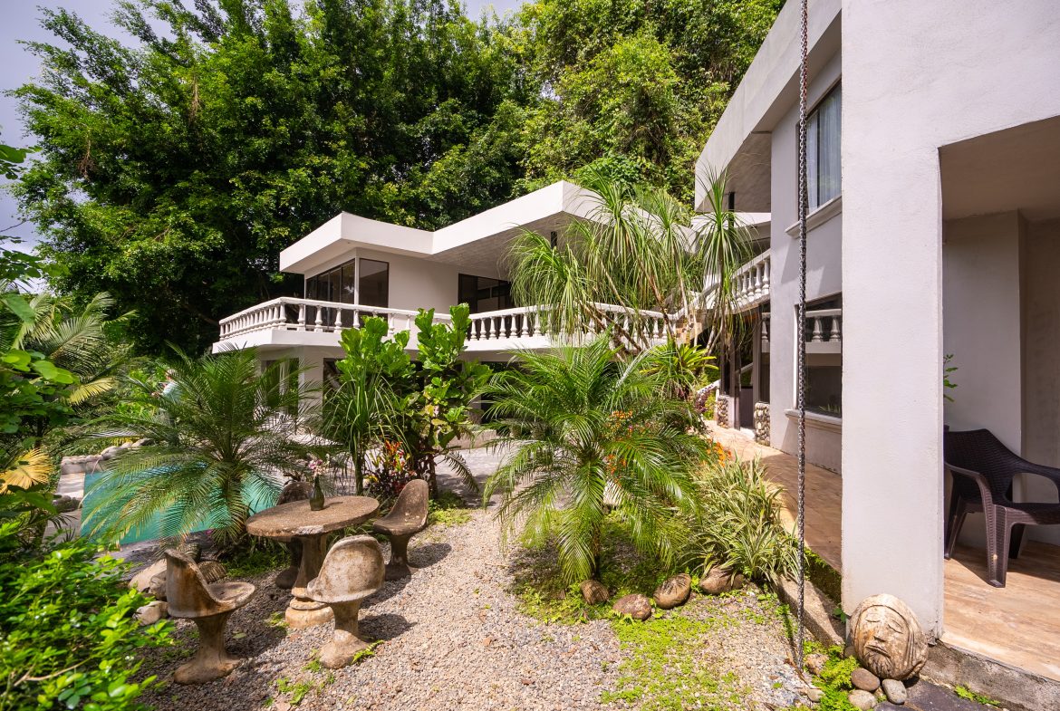 LUXURIOUS RETREAT WITH LARGE WATERFALL ON THE PROPERTY AND EXPANSIVE OCEAN VIEW – 12 ACRES