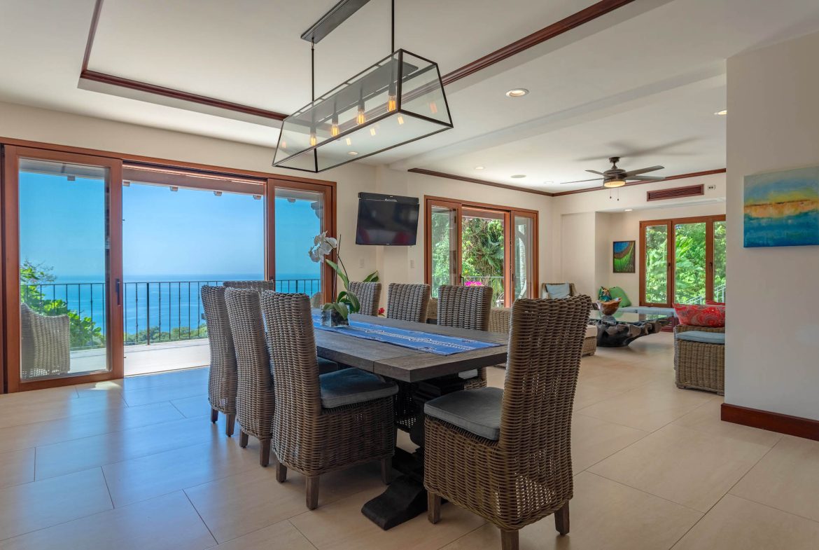 NIDO ESCONDIDO – EPIC OCEAN VIEW LUXURY ESTATE HOME, TWO GUEST VILLAS, AND POOL