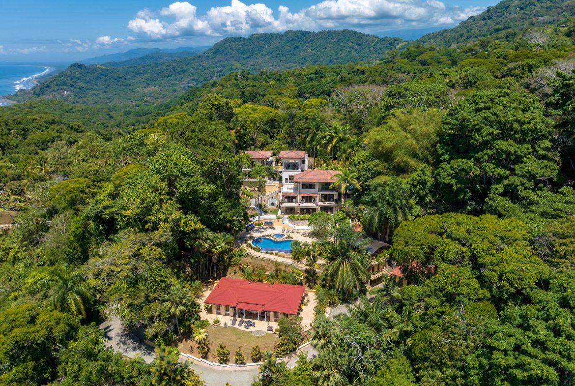 NIDO ESCONDIDO – EPIC OCEAN VIEW LUXURY ESTATE HOME, TWO GUEST VILLAS, AND POOL
