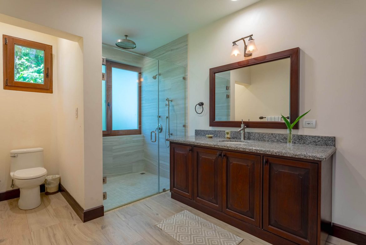 NIDO ESCONDIDO – EPIC OCEAN VIEW LUXURY ESTATE HOME, TWO GUEST VILLAS, AND POOL